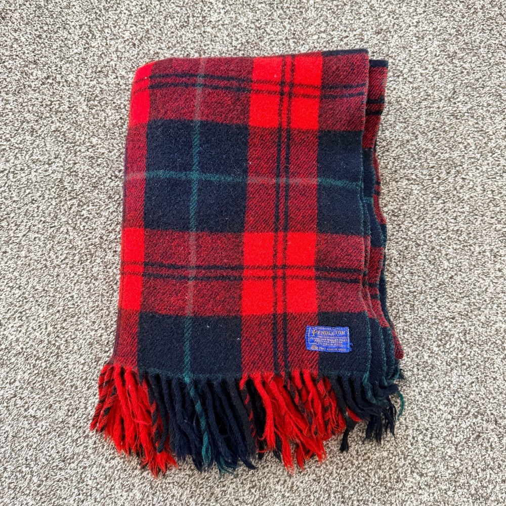 VTG Pendleton 100% Virgin Wool Fringe Throw Blanket Red Black Plaid Tartan 69x47